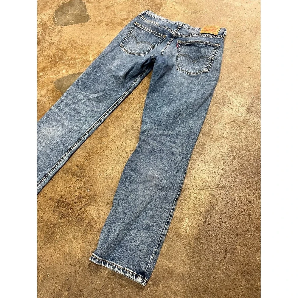 Levi's 541 Athletic Straight Jeans Mens 31x32 Blue Whiskering Denim Medium Wash‎